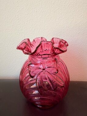 Vintage Fenton Cranberry Pink Art Glass Ruffle Vase – Hand Blown Style Bow